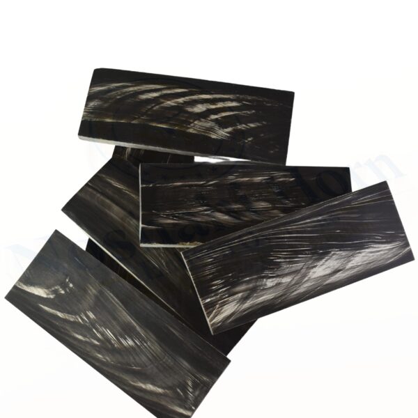 Horn Optical Plate (Black With White Streaks)