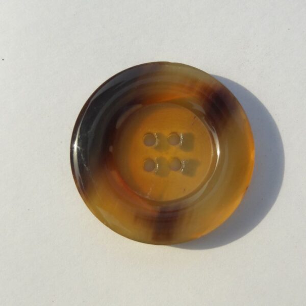 Premium Horn Buttons with Classic Finish for Fashion & Accessories - Image 4